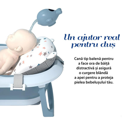 Cadita Pliabila cu Perna de Baie Hipoalergenica pentru Bebelusi LittleDomi®. 0-18 Luni, Termometru Incorporat, Suport pentru Cap de Dus si Sapun, Dop Scurgere, Cana pentru Clatire Tip Jucarie, Picioare Antiderapante, Gaura Agatare, Albastru — LD-447 galerie 13